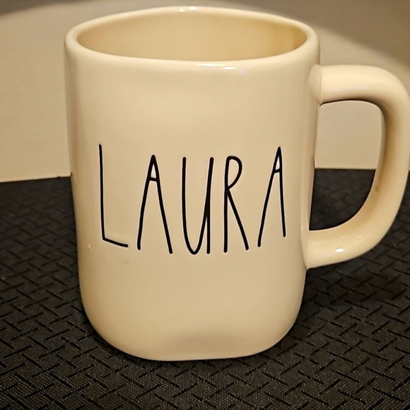 Rae Dunn Laura Mug - Picture 1 of 4